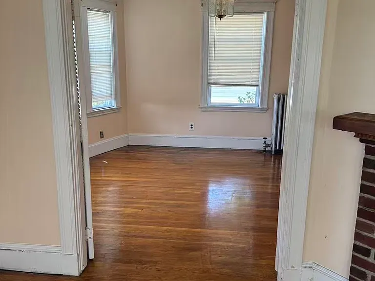 2 Albion Rd — Photo 2