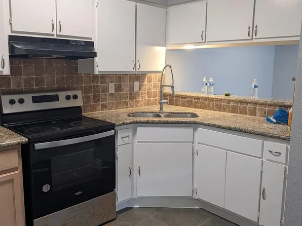 9000 Bissonnet St #7, Houston, TX 77074