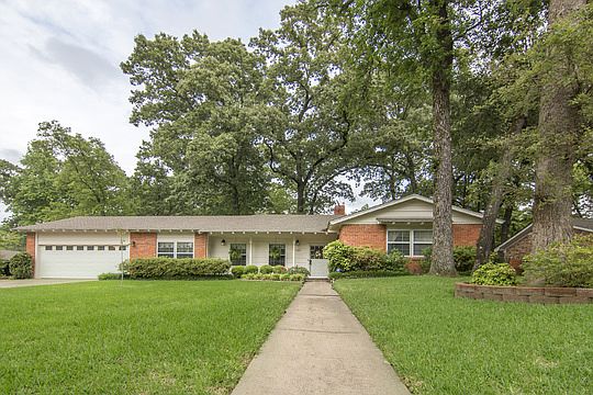 1st image of 2314 Fleetwood Dr