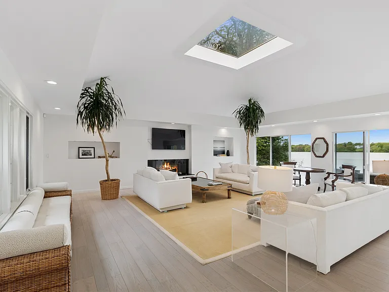 230 Mill Pond Ln — Photo 9