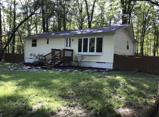 135 Maple St, Dingmans Ferry, PA 18328