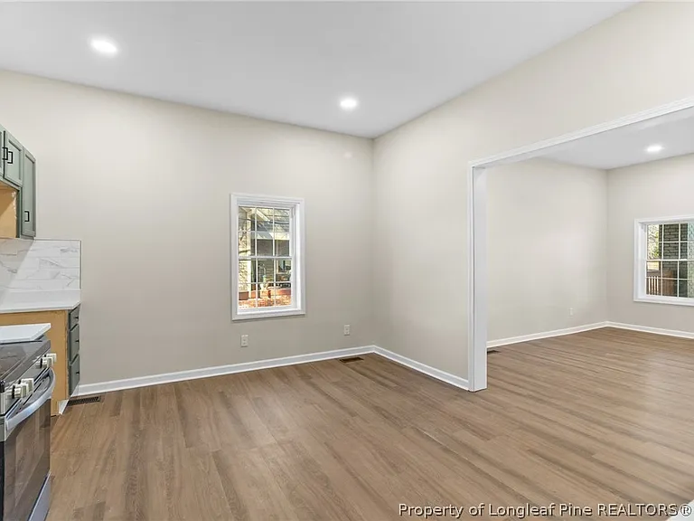 503 W Harnett St — Photo 15