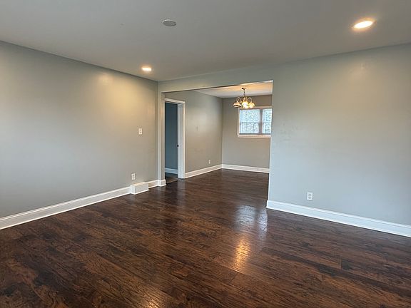 4th image of 1000 Birchwood Dr
