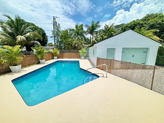 2nd image of 606 Avenida Alegre