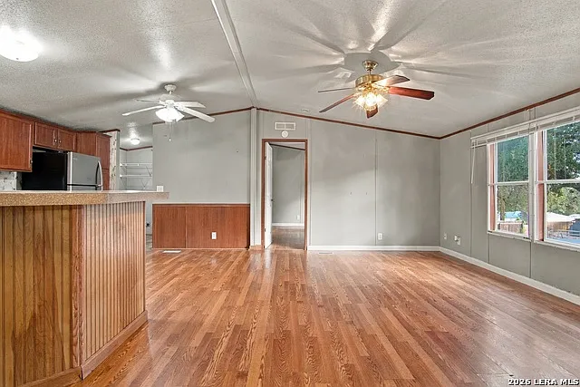 3 bed, 2.0 bath, 1216 sqft, $1,299 — Photo 4