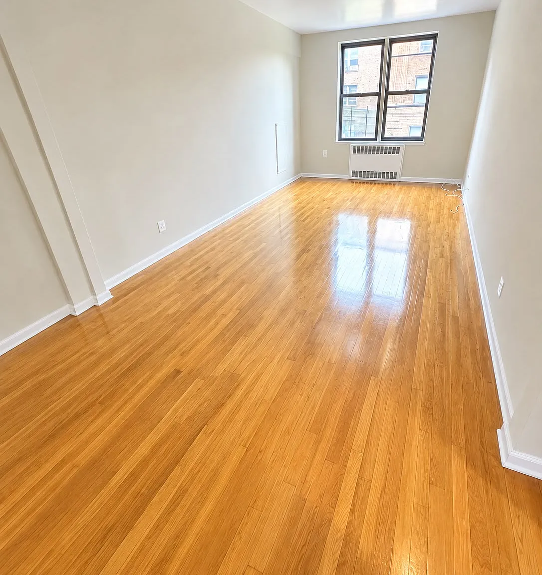 86-06 35th Avenue — Photo 1