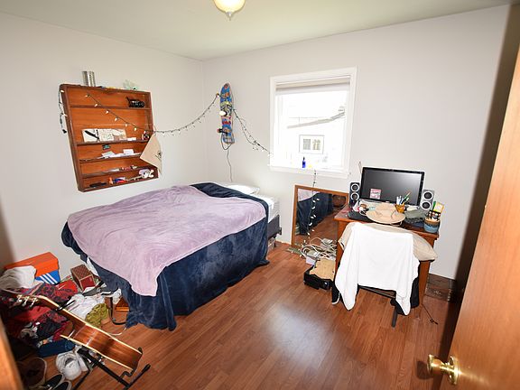 4th image of 4813 S Oakes St