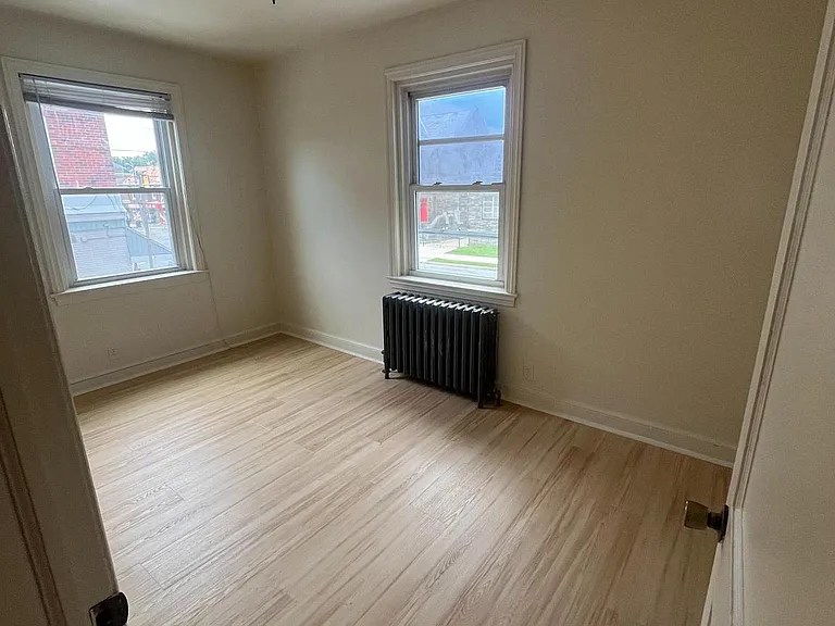7 W Winona Ave #2 — Photo 3