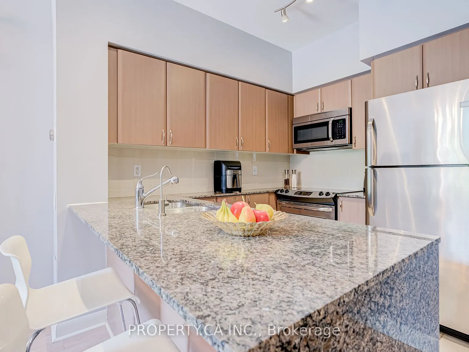 2 bed, $2,450 — Photo 2