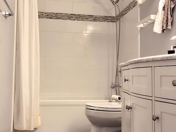 5th image of 6566 Tealwood Dr