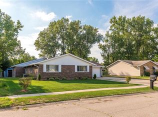 5221 Wakefield Dr, Fairborn, OH