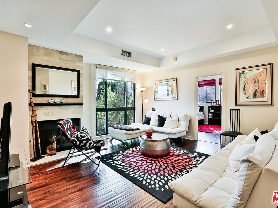 1st image of 1132 S Doheny Dr APT 201