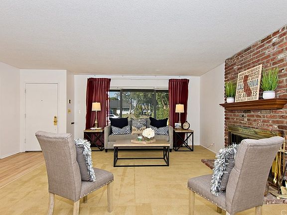 2nd image of 1452 Edgehill Dr