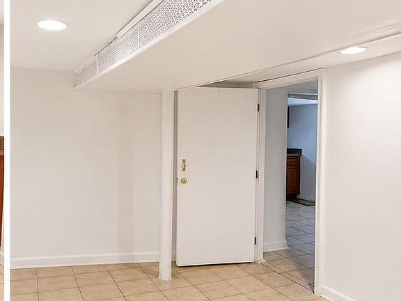 2nd image of 233 Jackson Ave