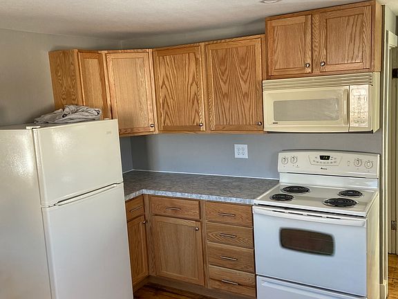 2nd image of 115 Birch St