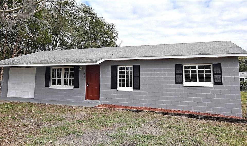 1st image of 32702 Blossom Ln