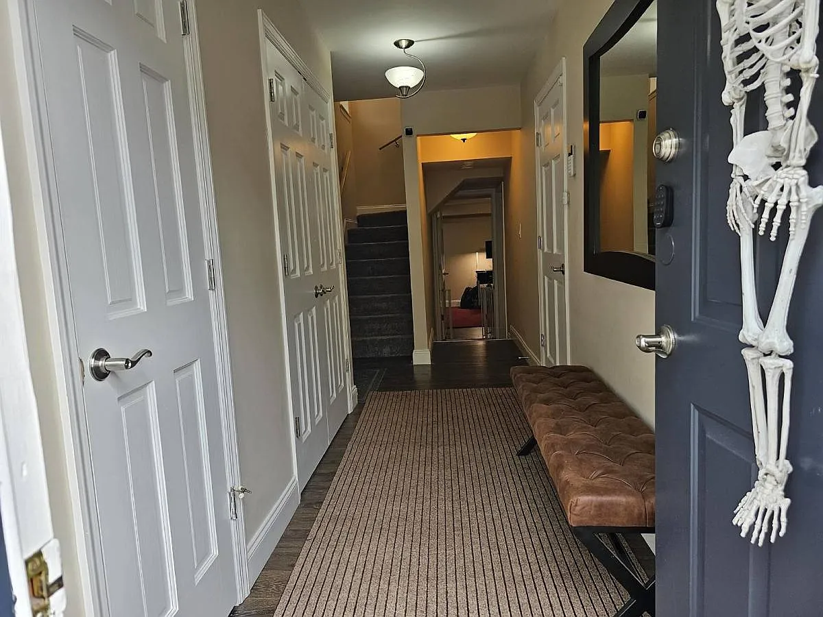 2 bed, 2.0 bath, 1286 sqft, $2,900 — Photo 3