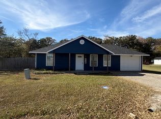 6801 Lakeview Dr, Bonham, TX 75418