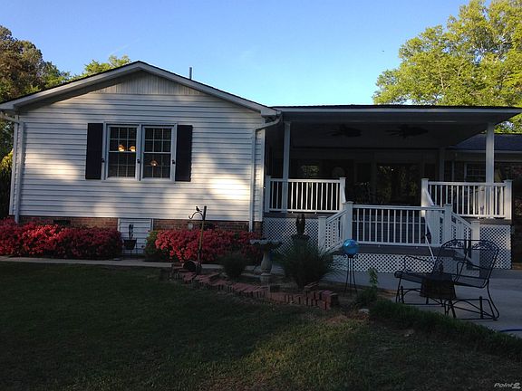 Fabulous 16x20 covered, composite deck!