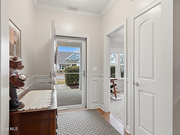 5th image of 4078 Druids Glen Drive