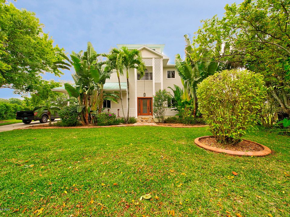 1st image of 2265 Royal Oaks Dr