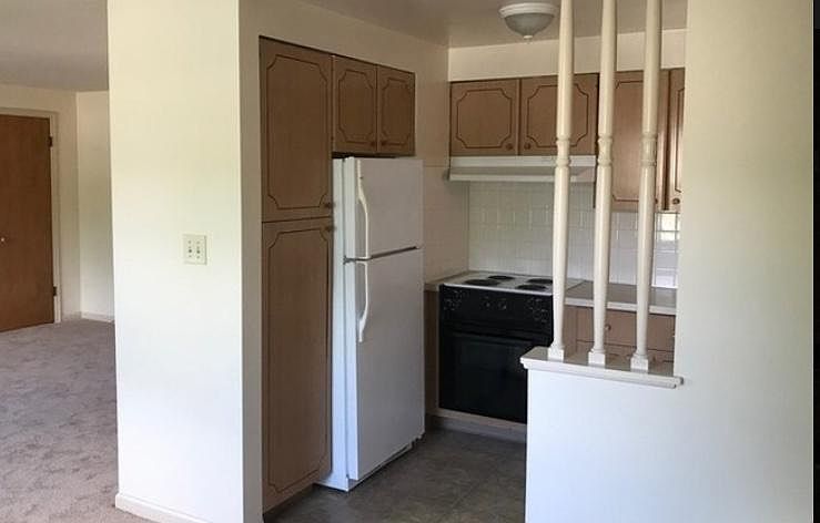 1st image of 285 Evans St APT 4