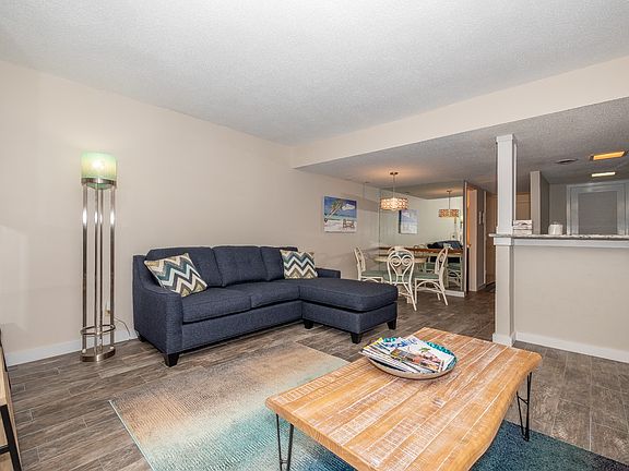 3rd image of 11 Tanglewood Dr APT 28