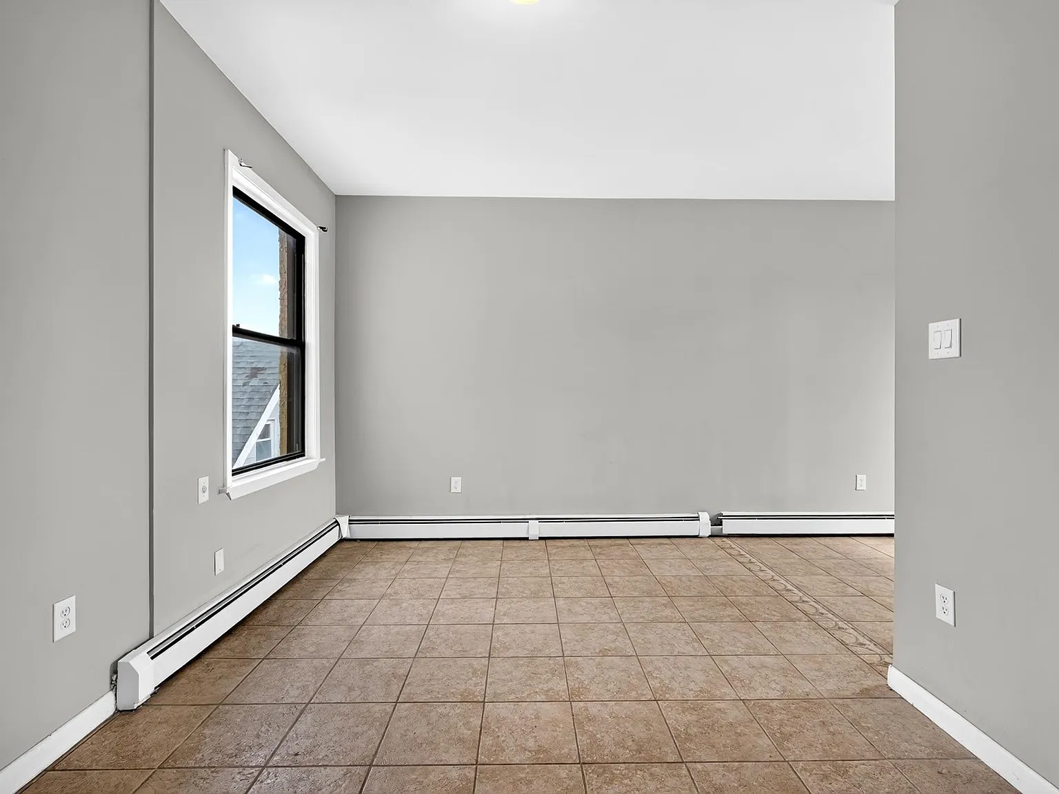 1 bed, 1.0 bath, 550 sqft, $1,650 — Photo 3