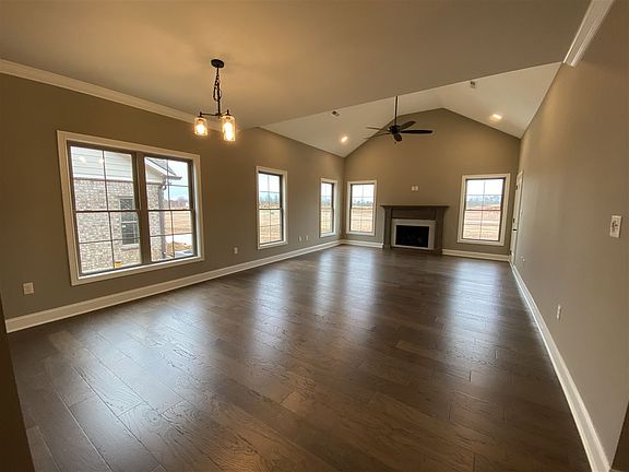 3rd image of 527 Cumberland Pointe Ln