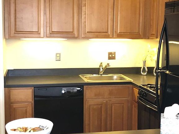 4th image of 4515 Willard Ave APT 1218S