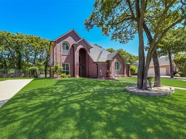 3412 Texas Trl, Hurst, TX 76054