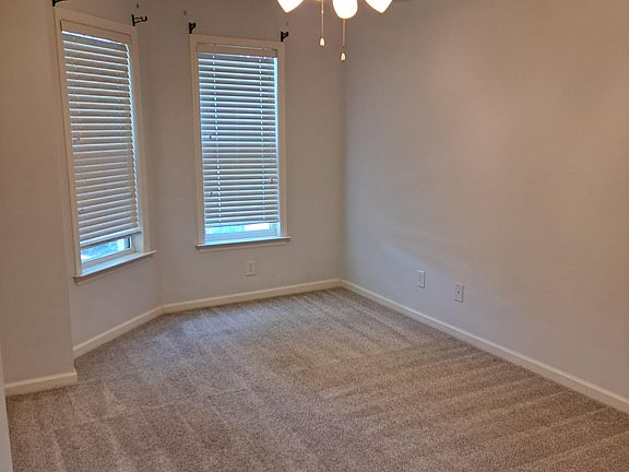 5th image of 102 Darwin Ct #102