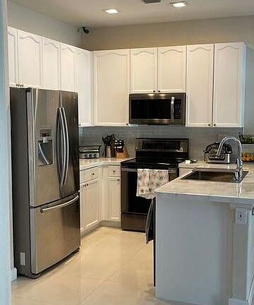 5th image of 4448 Lake Tahoe Cir