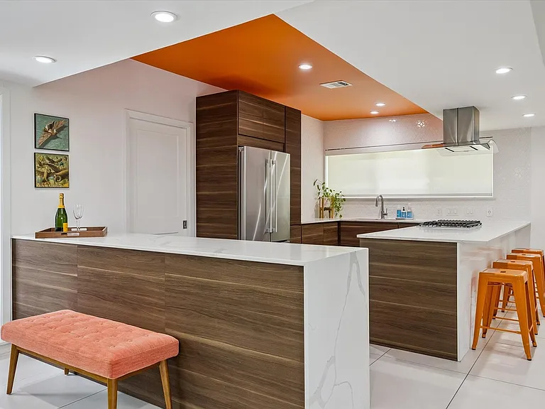 9769 Oak Point Dr — Photo 10