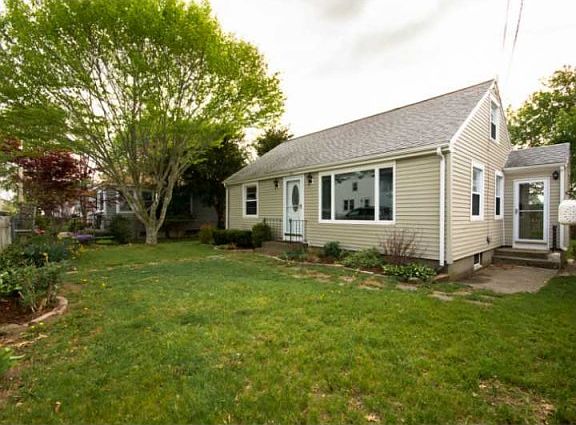 4th image of 124 Gormley Ave