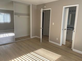 621 N Cerritos Ave APT 205, Azusa, CA 91702