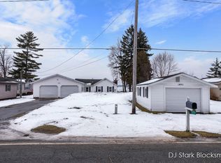1895 Hess Lake Dr, Newaygo, MI 49337