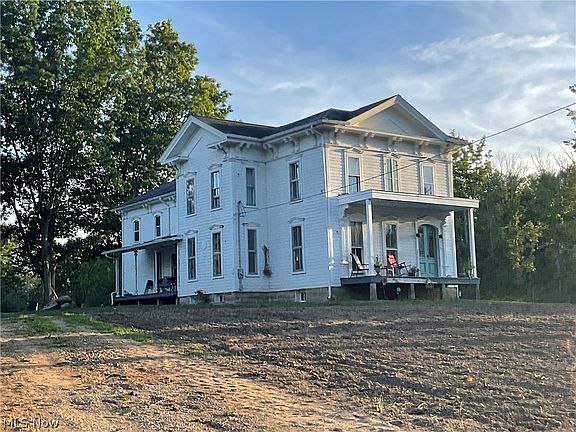 2nd image of 910 Brownville Rd