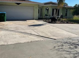 1081 Honeysuckle Ln, Largo, FL 33770