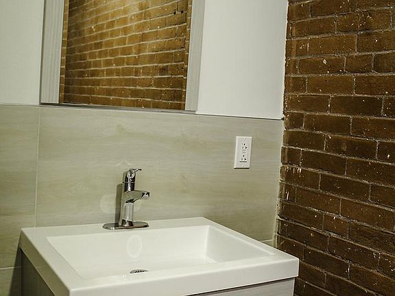 5th image of 1823 E Glenwood Ave #4