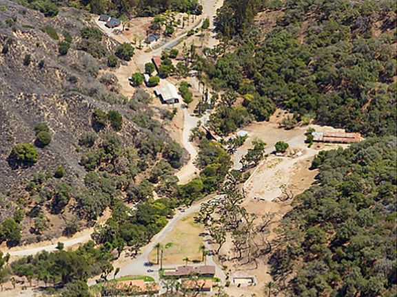 4th image of 3739 Wheeler Canyon Rd