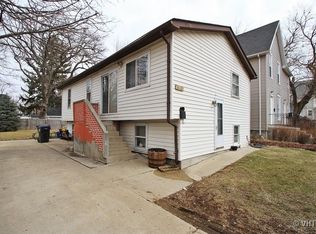 648 Center St, Waukegan, IL 60085