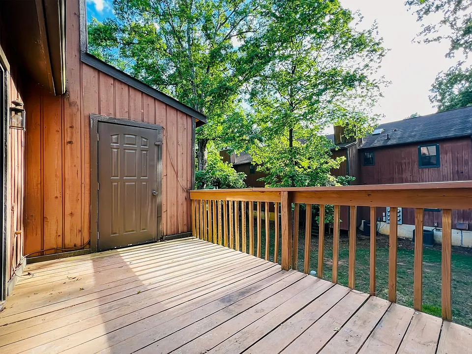 1904 Aspen Way