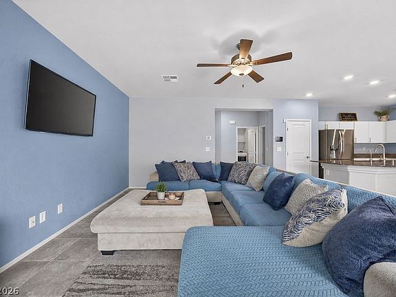 3rd image of 3812 Berenices Ave