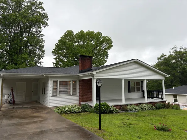 138 Duff Dr, Marietta, SC 29661