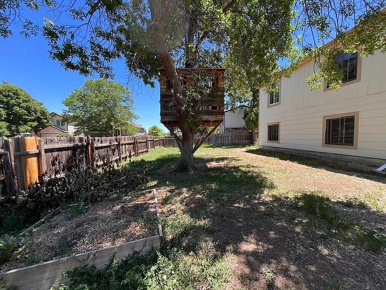 412 Albion Way — Photo 27
