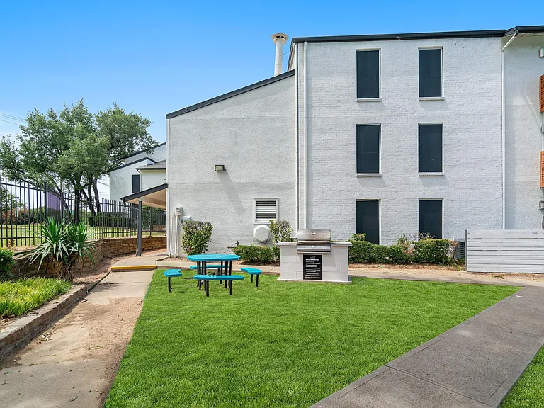 13450 Esperanza Rd — Photo 15