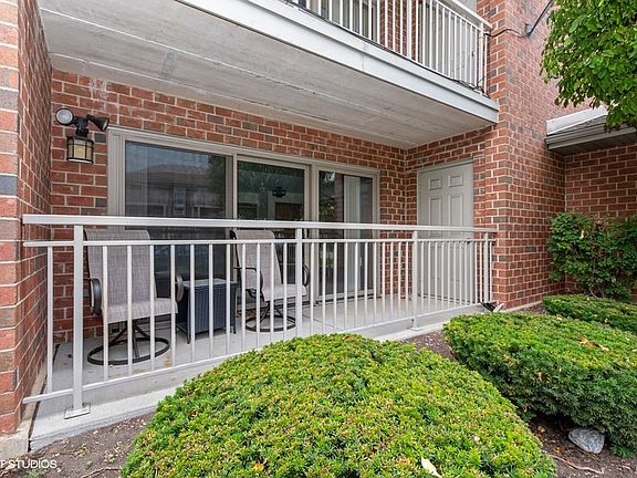 2nd image of 7800 W 89th St APT 101