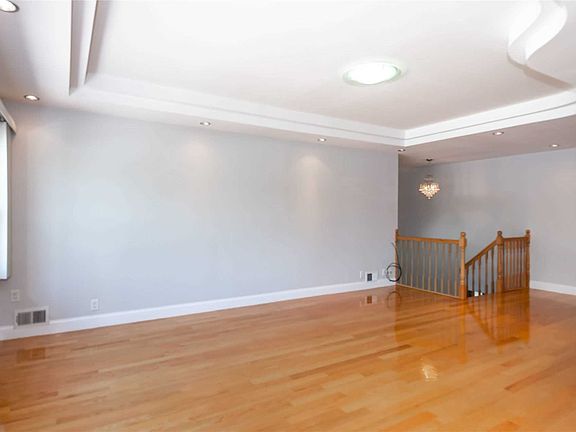 5th image of 20624 26th Ave