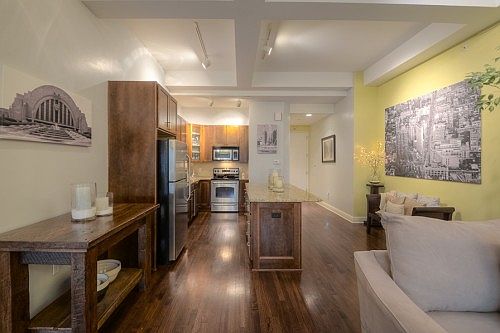 5th image of 1101 Walnut # 905 St